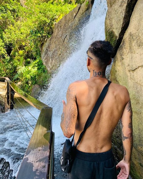 Foto desnuda filtrada de OnlyFans de Lucianoso95