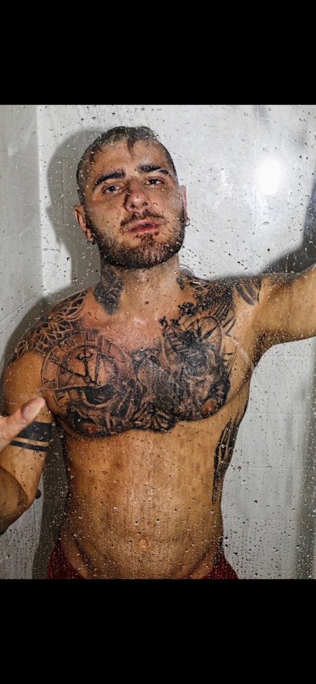 Foto desnuda filtrada de OnlyFans de Lucas Deen