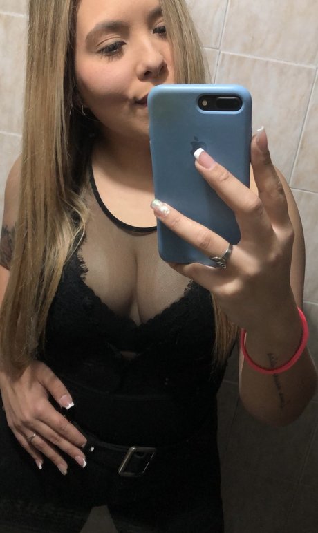 Foto desnuda filtrada de OnlyFans de Luciana