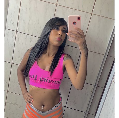 Foto desnuda filtrada de OnlyFans de Luana Salinda