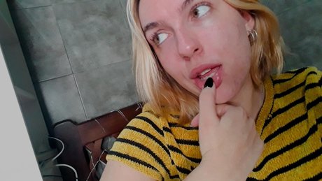 Foto desnuda filtrada de OnlyFans de Marina