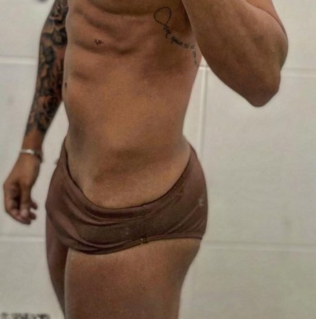 Foto desnuda filtrada de OnlyFans de Diego Mariano