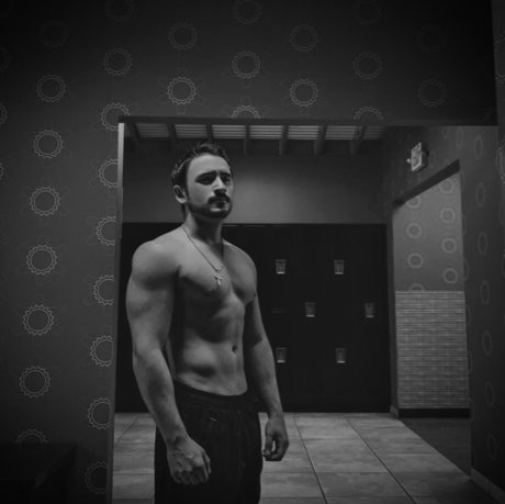 Foto desnuda filtrada de OnlyFans de Mango  