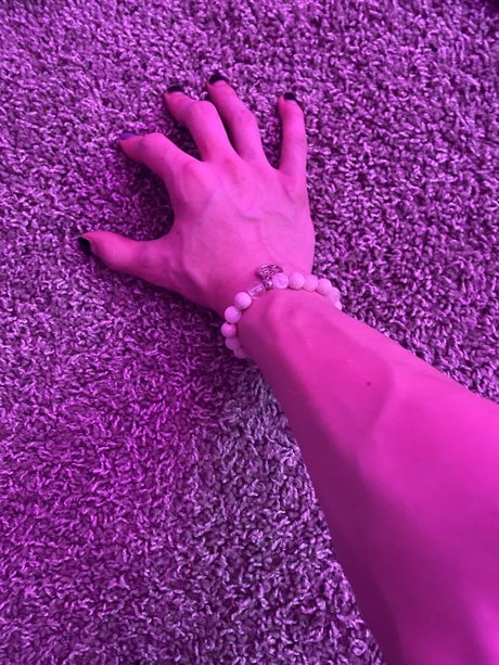 Foto desnuda filtrada de OnlyFans de Mars