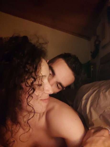 Foto desnuda filtrada de OnlyFans de Jonnyampamppadequeen
