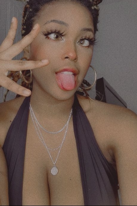 Foto desnuda filtrada de OnlyFans de Madivinez