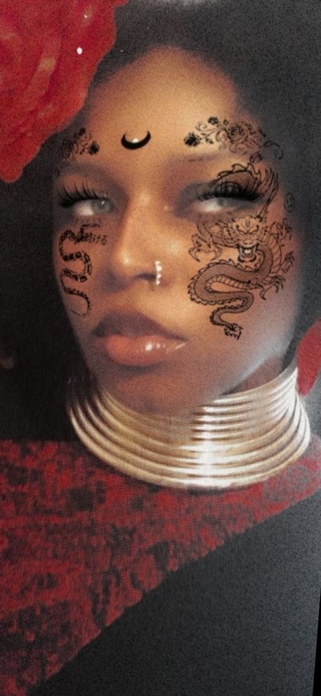 Foto desnuda filtrada de OnlyFans de Melaninatedwaifu