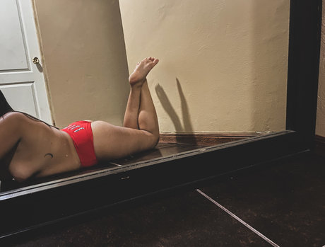 Foto desnuda filtrada de OnlyFans de Mel