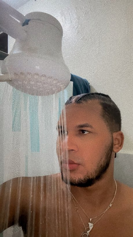 Foto desnuda filtrada de OnlyFans de Medrano