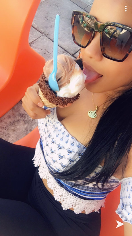 Foto desnuda filtrada de OnlyFans de Mayelin