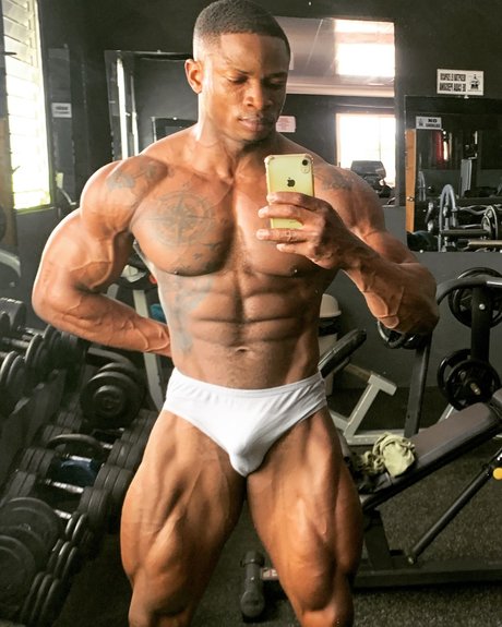 Foto desnuda filtrada de OnlyFans de El Negrito Guebo Largo       