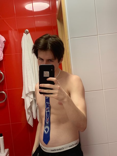 Foto desnuda filtrada de OnlyFans de Max