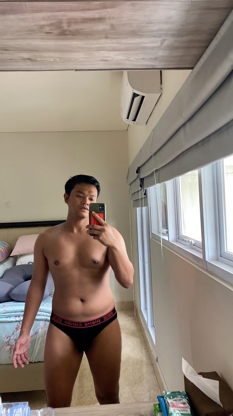 Foto desnuda filtrada de OnlyFans de Maxi Black Ass Free 