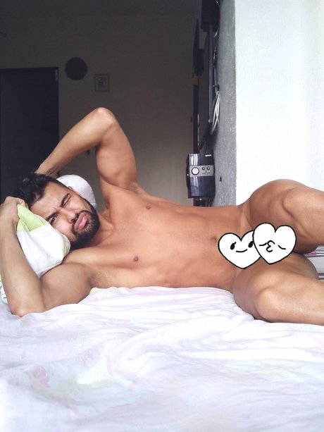 Foto desnuda filtrada de OnlyFans de Max Bootyxxx