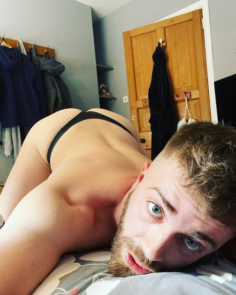 Twinkbottom98