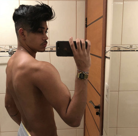 Foto desnuda filtrada de OnlyFans de Matheus Gallis