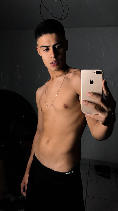 Foto desnuda filtrada de OnlyFans de Mateus