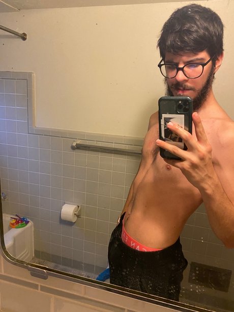 Foto desnuda filtrada de OnlyFans de Nathan Smith