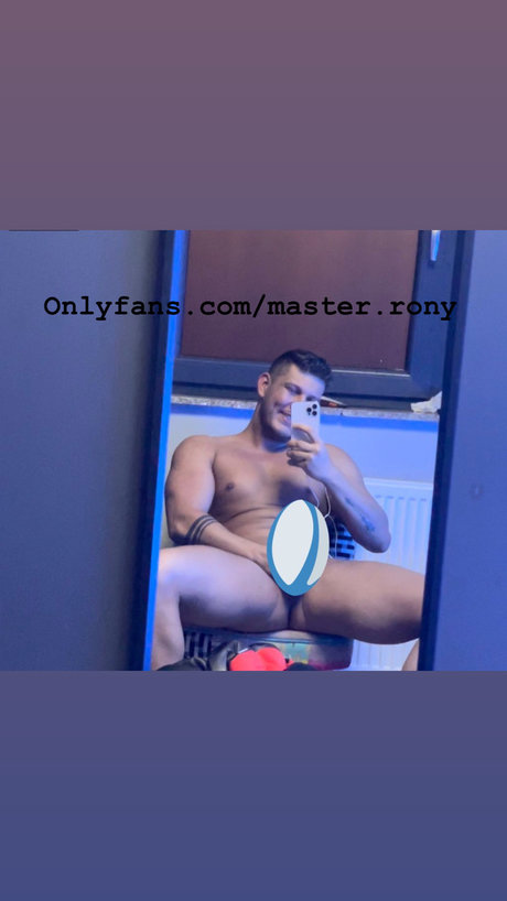 Foto desnuda filtrada de OnlyFans de Mr Rony 