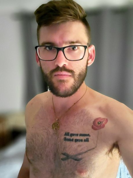 Foto desnuda filtrada de OnlyFans de Master Bangers