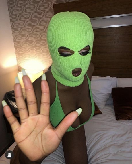 Mask Girl