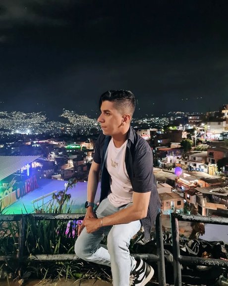 Foto desnuda filtrada de OnlyFans de Kike