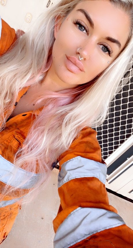 Foto desnuda filtrada de OnlyFans de Misscruz01
