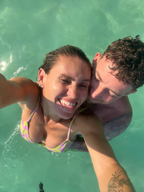 Foto desnuda filtrada de OnlyFans de Milla  Ampamp Tom