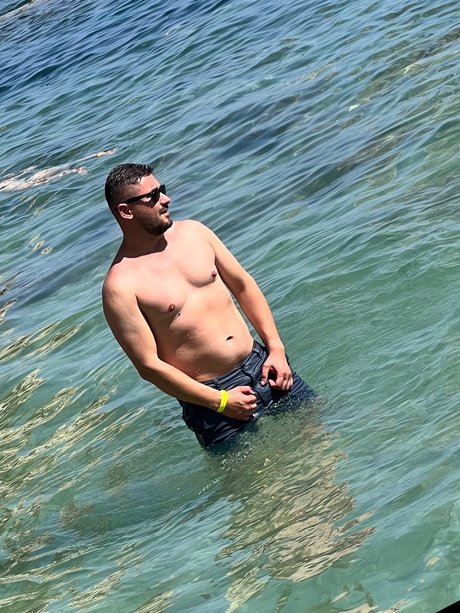 Foto desnuda filtrada de OnlyFans de Mihai