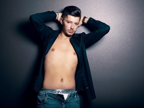 Foto desnuda filtrada de OnlyFans de Mike Steel Free