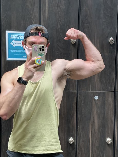 Foto desnuda filtrada de OnlyFans de Michael