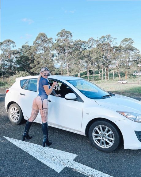Foto desnuda filtrada de OnlyFans de Mikayla Rose 