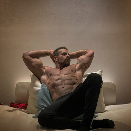 Foto desnuda filtrada de OnlyFans de Mike