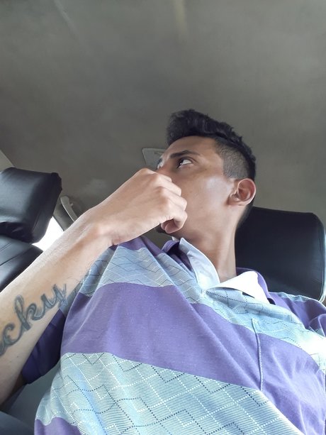Foto desnuda filtrada de OnlyFans de Miguel Montao