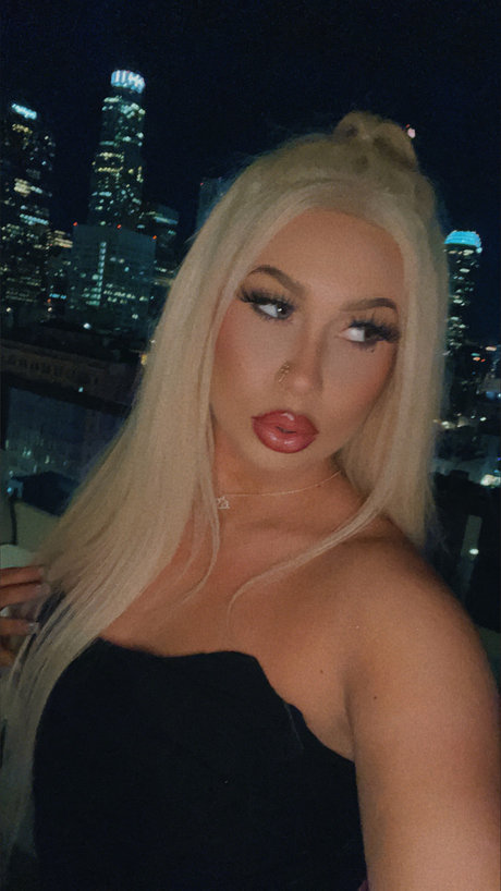 Foto desnuda filtrada de OnlyFans de Miamimoon