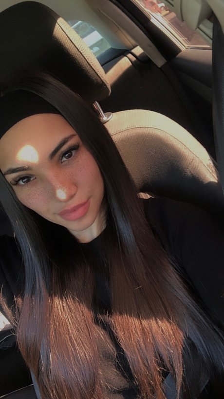 Mia 