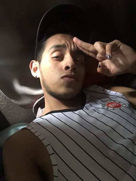 Foto desnuda filtrada de OnlyFans de Roberto Medina