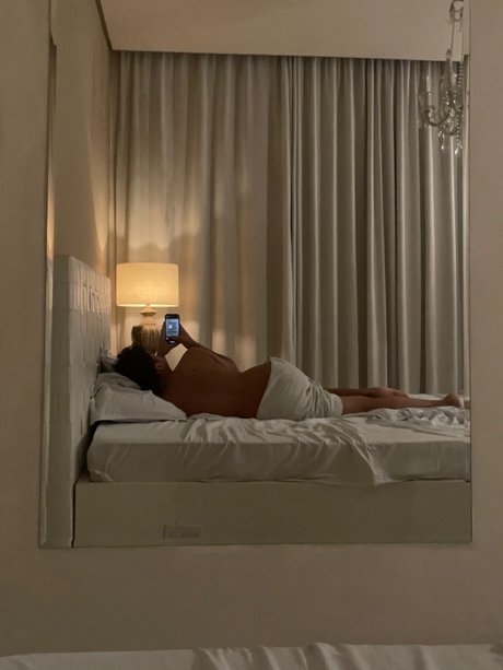 Foto desnuda filtrada de OnlyFans de Gab