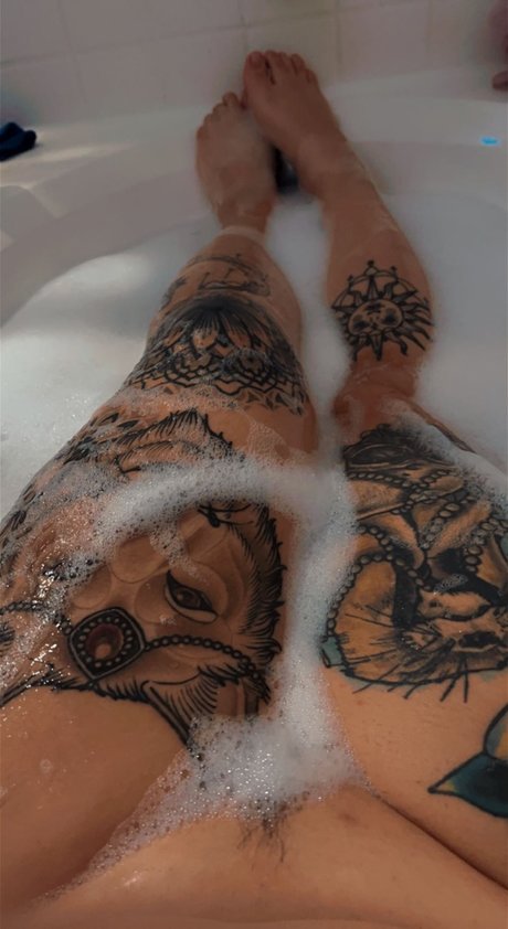 Foto desnuda filtrada de OnlyFans de Moonchildo