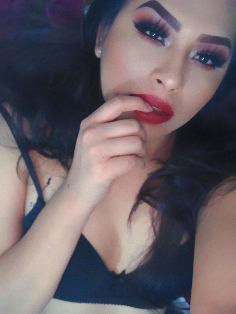 Foto desnuda filtrada de OnlyFans de Monsecita