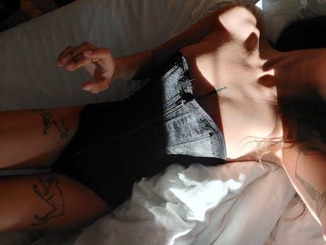 Foto desnuda filtrada de OnlyFans de Moment Ruined