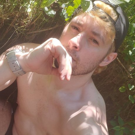 Foto desnuda filtrada de OnlyFans de Mmandrew