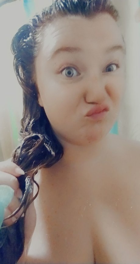 Foto desnuda filtrada de OnlyFans de Phoenix