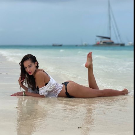 Foto desnuda filtrada de OnlyFans de Meduza