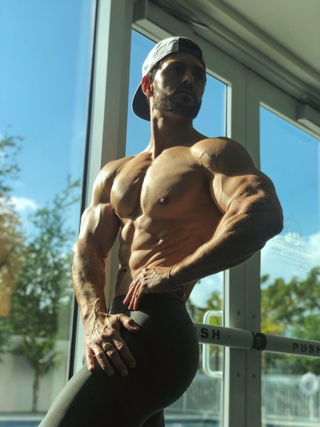 Foto desnuda filtrada de OnlyFans de Musclebuttguy