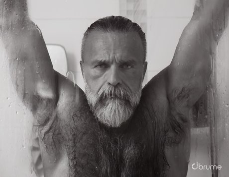 Foto desnuda filtrada de OnlyFans de Daddy John