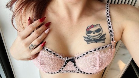 Foto desnuda filtrada de OnlyFans de Redroses