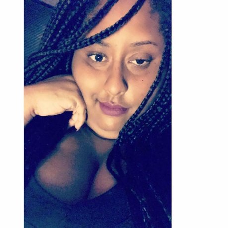 Foto desnuda filtrada de OnlyFans de phatgirlneally