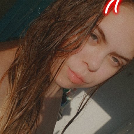Foto desnuda filtrada de OnlyFans de Emma Lee
