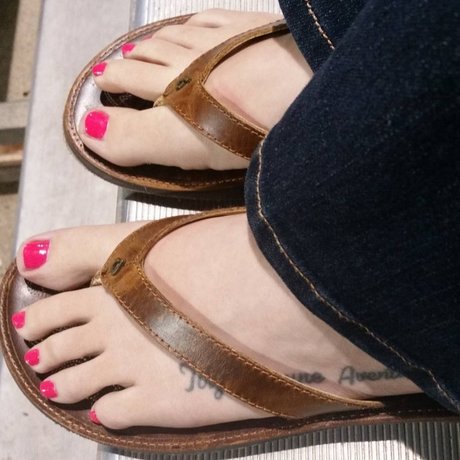 Mrs Sweet Feet